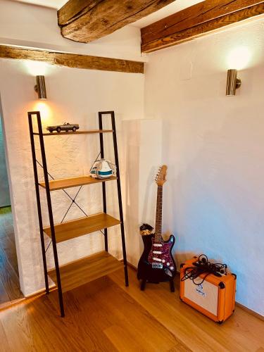 Katil atau katil-katil dalam bilik di Family Apartments Abuja