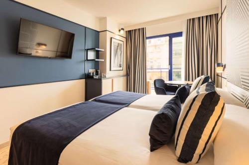 Postel nebo postele na pokoji v ubytování Hotel Yaramar - Adults Recommended