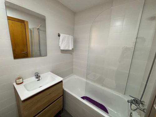 Un baño de Alojamientos CASTILLA-AGAVE