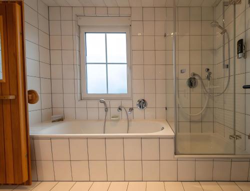 Un baño de Taun Hövt