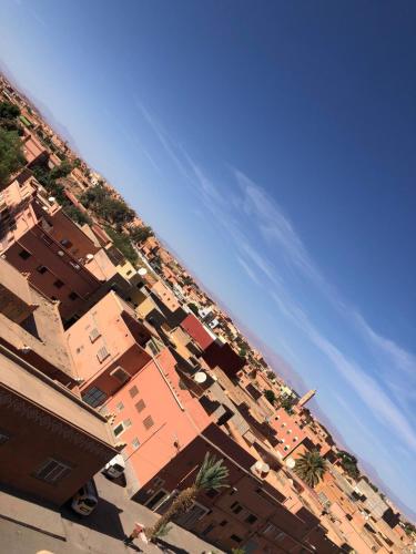 an overhead view of a group of buildings in a city at Appartement spacieuse et lumineuse en plein centre ville in Ouarzazate