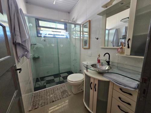 Koupelna v ubytování Casa Frente Mar - Penha - 5km do Beto Carrero