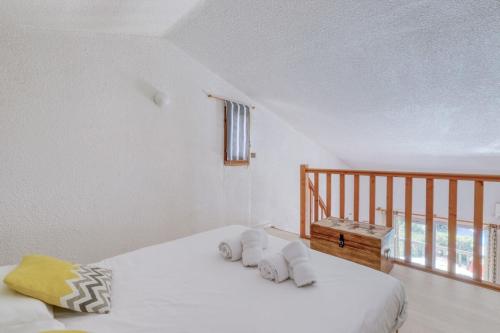 Posteľ alebo postele v izbe v ubytovaní Direct access to the beach residence with swimming pool