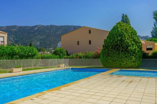 Family apartment - beach access swimming pool