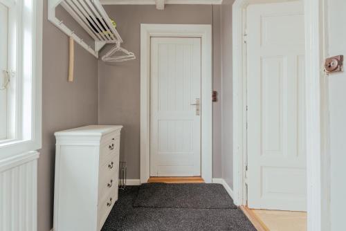 Gambar di galeri bagi Charming House - Stunning views - Parking di Torkilsheyggjur