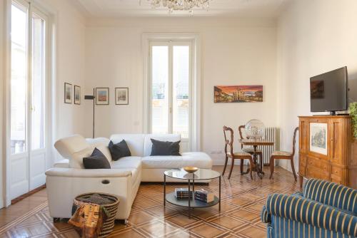 Navigli Harmony Flat, beautiful, wide & bright apartment, 3 BDR, by HouseinMilano