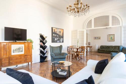 Navigli Harmony Flat, beautiful, wide & bright apartment, 3 BDR, by HouseinMilano