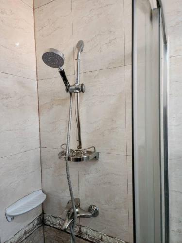 Seminat Spaces tesisinde bir banyo