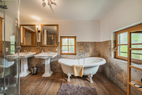 Kúpeľňa v ubytovaní Dachstein Chalet Goisern