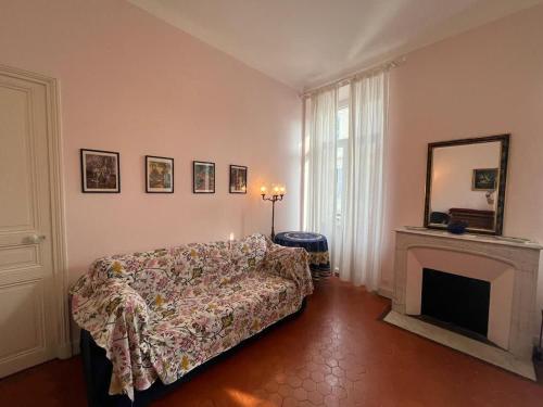 Postel nebo postele na pokoji v ubytování A005 Spacious and bright apt close to Croisette
