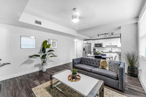 Stylish 1BR Unit With Free Parking Near Wynwood photo 6