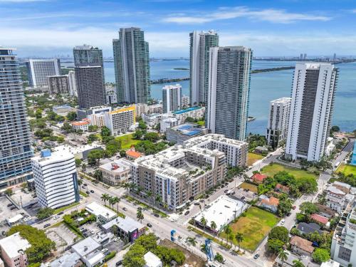 Stylish 1BR Unit With Free Parking Near Wynwood photo 32