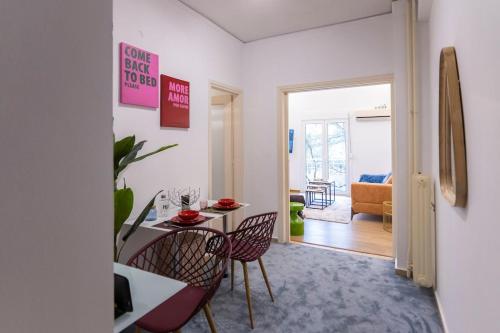 Prime and Cosy 1bedroom Hop to Acropolis
