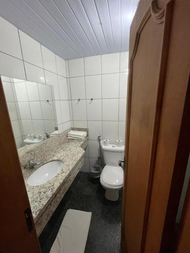 Ein Badezimmer in der Unterkunft Hotel Nacional Inn Sorocaba