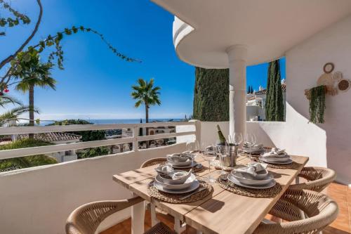 Ultimate Rentals - Appartement Met Adembenemend Zeezicht in Mijas Calahonda
