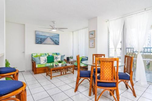 Posezení v ubytování Spacious Beachfront Condo 2BR with Stunning Views