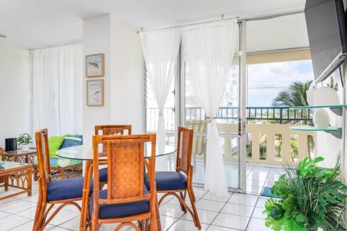 Balkón nebo terasa v ubytování Spacious Beachfront Condo 2BR with Stunning Views