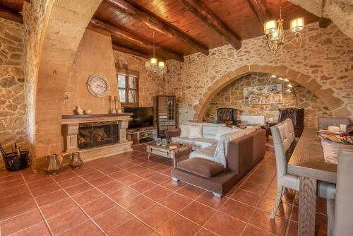 Villa Dimmare by PosarelliVillas