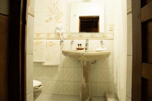 Koupelna v ubytování Hotel Los Escudos