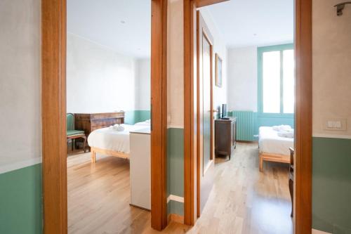 10 min to Duomo New Chic Apt, 20 min to Linate