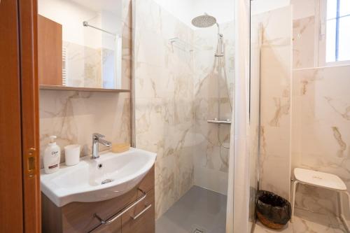 10 min to Duomo New Chic Apt, 20 min to Linate