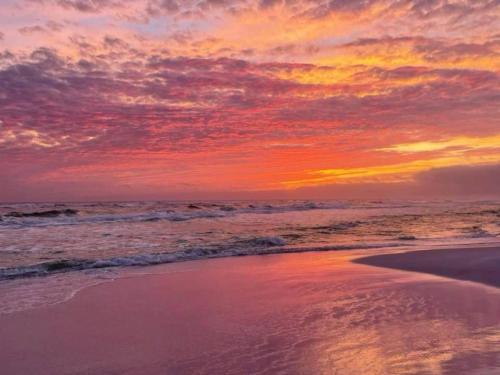 5 Star Resort 11106 Fl Stunning Sunrise 2BR 2BA King Suite,Pools ,Shuttle or Walk to Beach photo 54