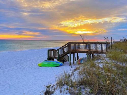 5 Star Resort 11106 Fl Stunning Sunrise 2BR 2BA King Suite,Pools ,Shuttle or Walk to Beach photo 56