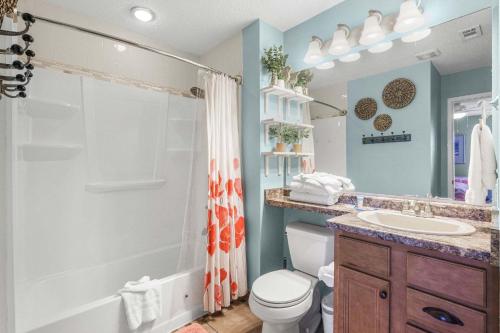 Ένα μπάνιο στο Sandpiper 1C- Stylish Gulf-side affordable