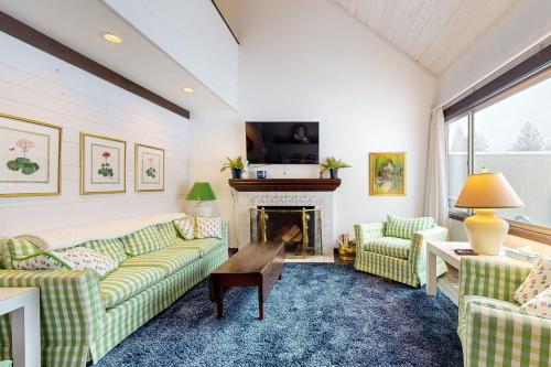TV/Unterhaltungsangebot in der Unterkunft Mountain View Ranch Retreat - Golf and Serenity