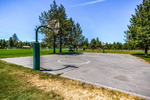 Galeriebild der Unterkunft Mountain View Ranch Retreat - Golf and Serenity in Black Butte Ranch