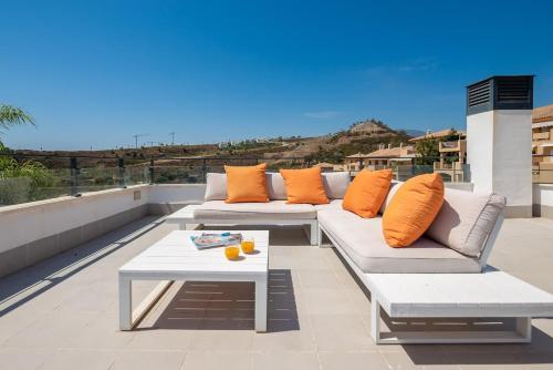 Golf-Front Villa Private Pool Sleeps 8