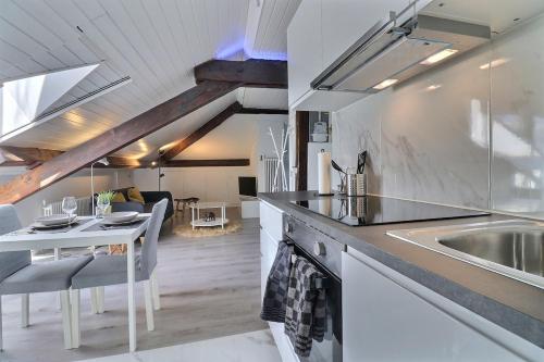 Attique Studio A