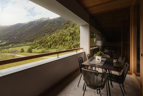 Nespecifikovaný výhled na hory nebo výhled na hory při pohledu z aparthotelu