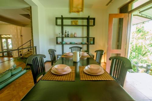 Φωτογραφία από το άλμπουμ του Serenity Villa σε Hikkaduwa