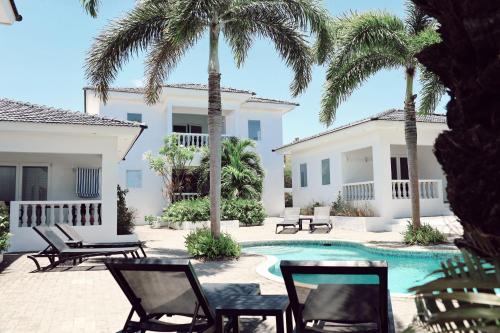 Palm Crest Curacao 151A