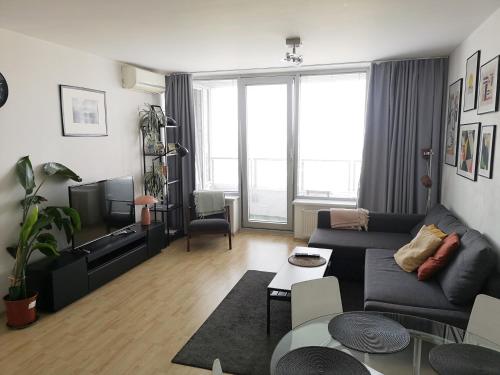 Sunny FREE parking beauty Balcony view, 3 towers residence