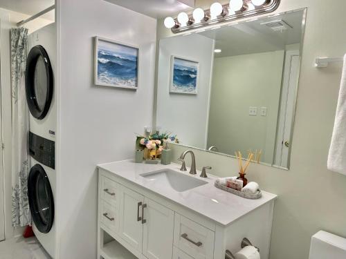 Cozy 1BD, 5 Mins Walk to the Beach, No Stairs! photo 4