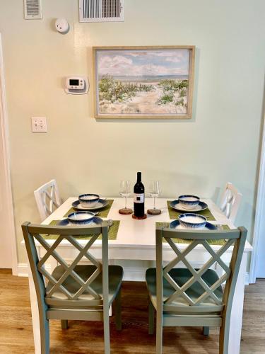 Cozy 1BD, 5 Mins Walk to the Beach, No Stairs! photo 9