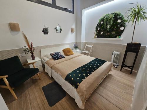 Postel nebo postele na pokoji v ubytování Las Artes Luxury Double Room