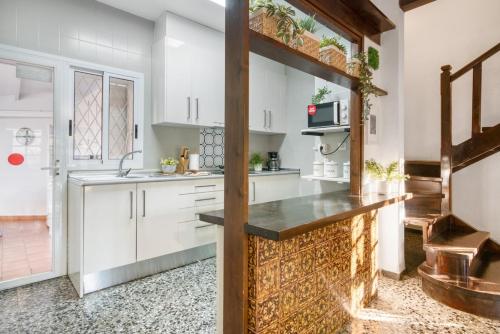 Escape to Salou! Pool, Barbecue & Beach 5 Min Away
