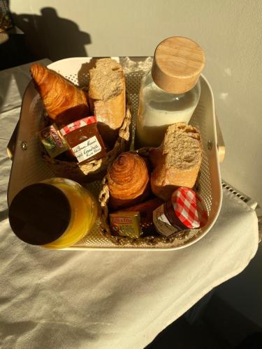 Mad i feriehuset eller i nærheden