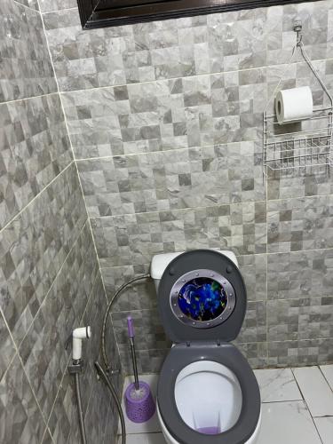 Ένα μπάνιο στο Luxury chambre accès résidence2 Ngor-Almadies
