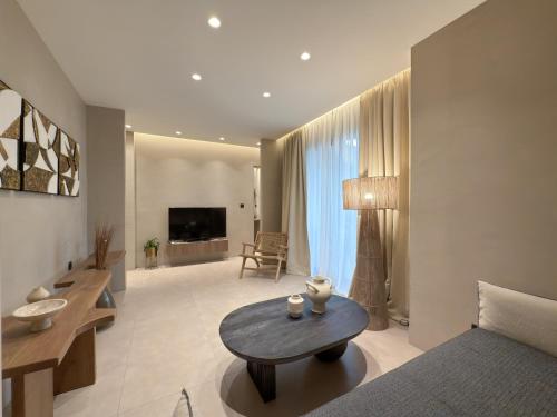 Geraniou Boutique Spot