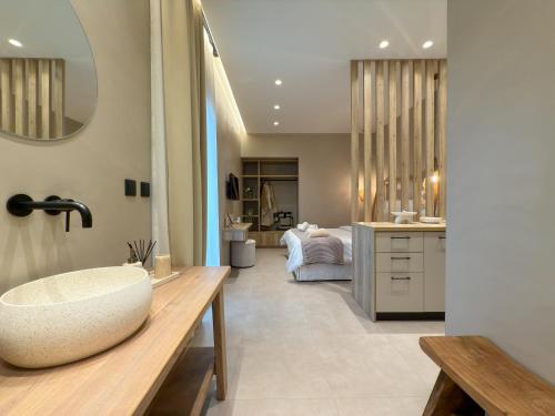 Geraniou Boutique Studio