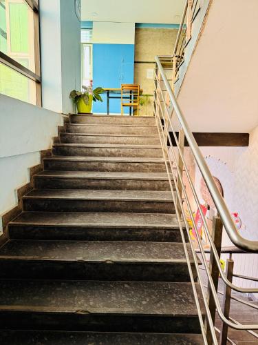 Gambar di galeri bagi Hotel New Blue Rocks Sarjapur di Bangalore