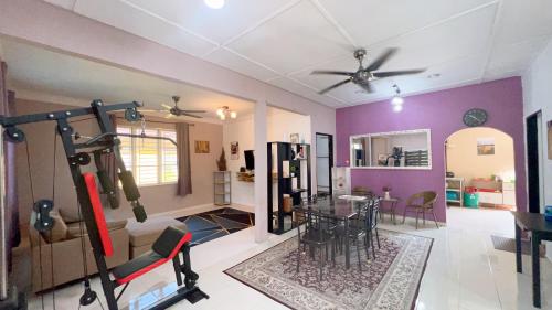 Φωτογραφία από το άλμπουμ του Kiram Homestay σε Pantai Cenang