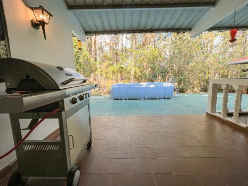La alberca dentro o cerca de Unique & Affordable Glamping