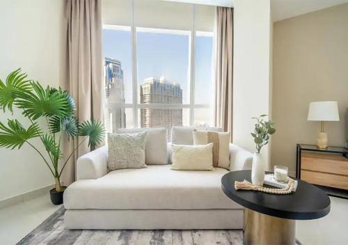 Spectacular Studio & 1 Bedroom Apartments