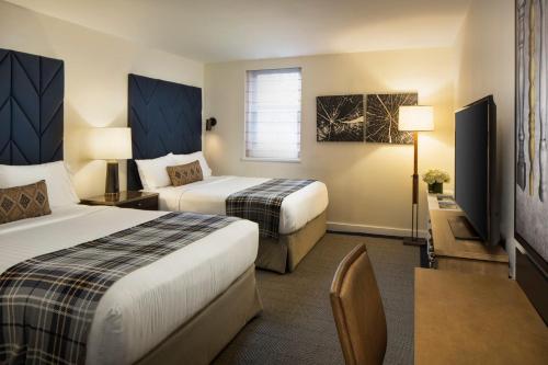 Letto o letti in una camera di Hotel Indigo Boston Garden by IHG
