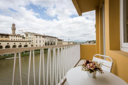Ponte vecchio view open space